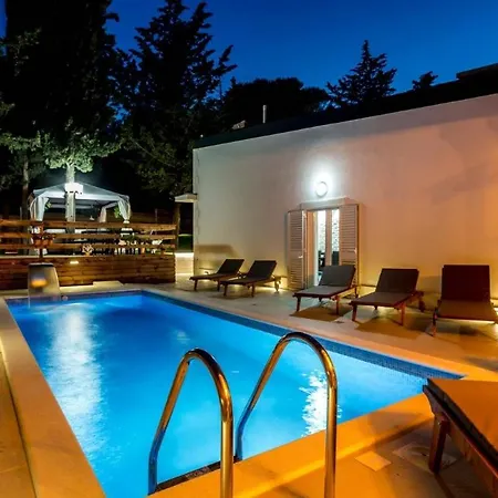 Bila Vila - Where Life Meets Luxury & Nature * Split