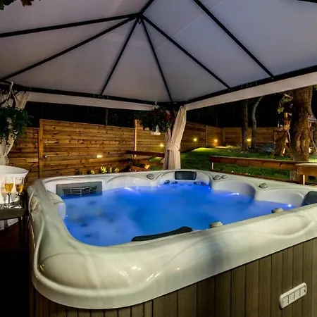 Bila Vila - Where Life Meets Luxury & Nature Villa *