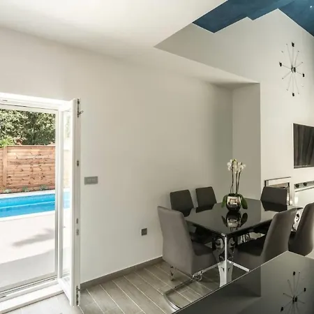 Bila Vila - Where Life Meets Luxury & Nature فيلة سبليت