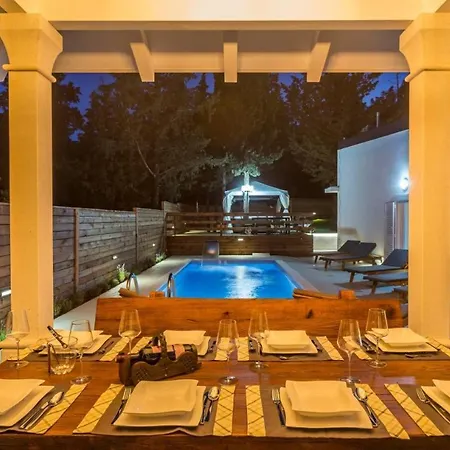 Bila Vila - Where Life Meets Luxury & Nature 빌라