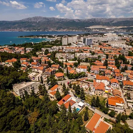 Bila Vila - Where Life Meets Luxury & Nature 스플리트