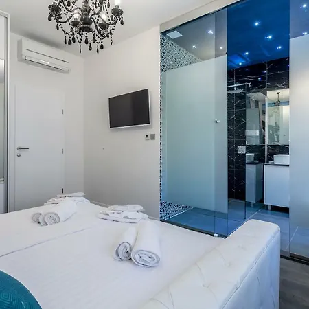 빌라 Bila Vila - Where Life Meets Luxury & Nature