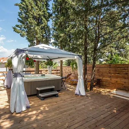 빌라 Bila Vila - Where Life Meets Luxury & Nature